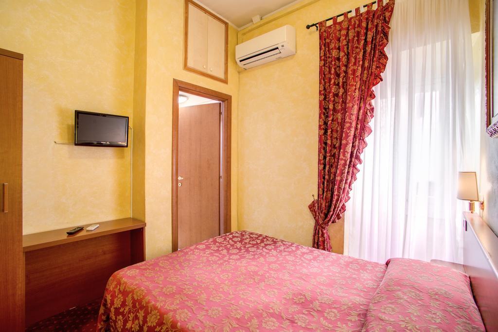 Monti Guest House - Affittacamere Rome Chambre photo